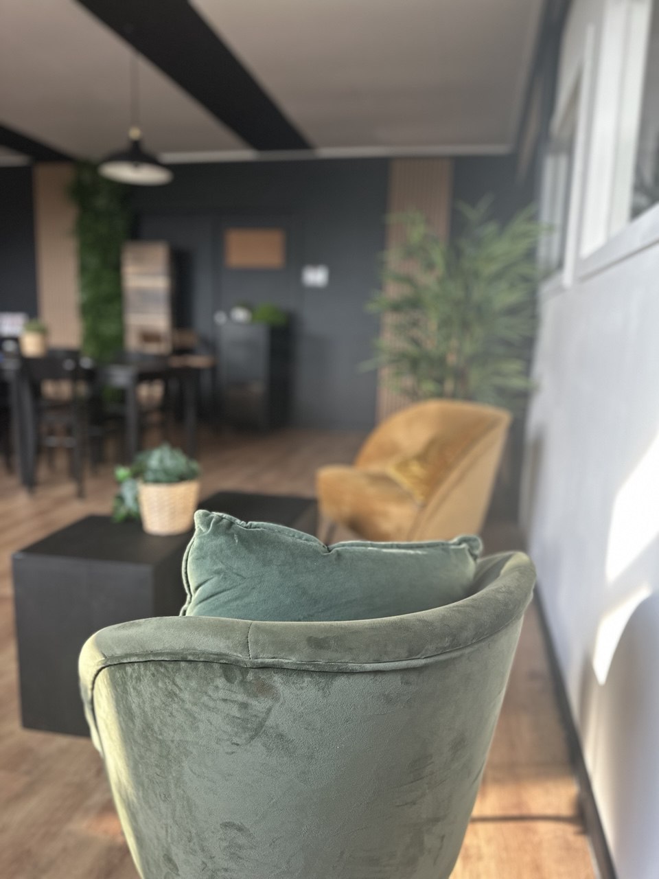 Lounge area bij THE VIBE